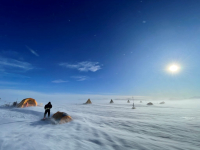 Search for oldest ice. Photo by Peter Neff, University of Minnesota.
