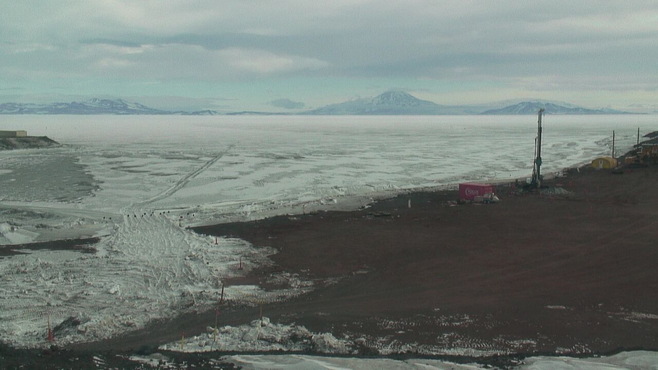 McMurdo Station - McMurdo Pier Webcam