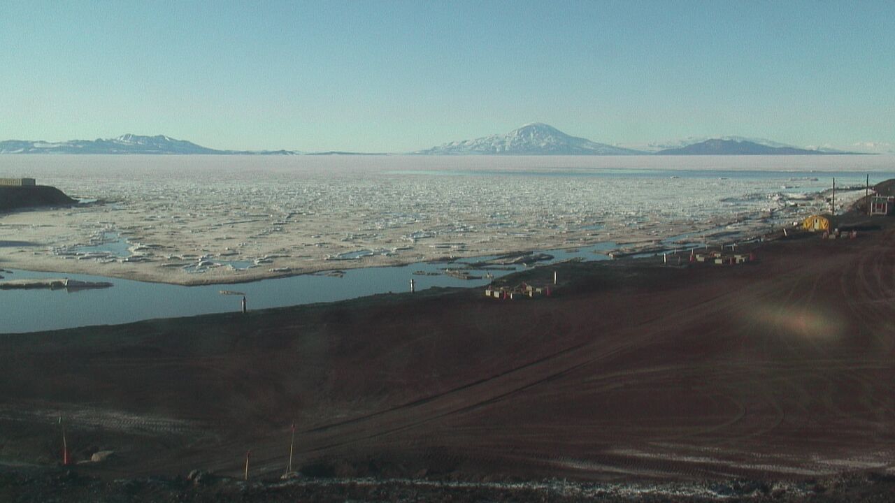 McMurdo Station - McMurdo Pier Webcam